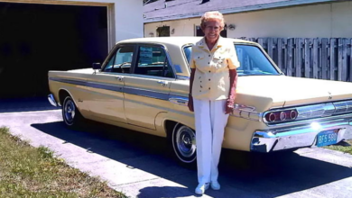 Photo of Florida Woman, 93, Reached End of the Road After 567,000 Miles in Her 1964 Mercury