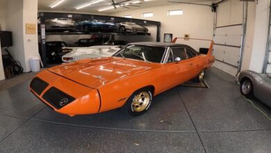 Photo of This Hemi-Powered Wrecked Race Car Is the Cheapest Plymouth Superbird in the U.S.
