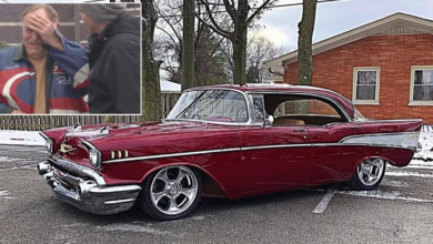 Photo of 81-Year-Old Grandpa Cries After Gets Gifted Dream ’57 Chevy By Grandson.