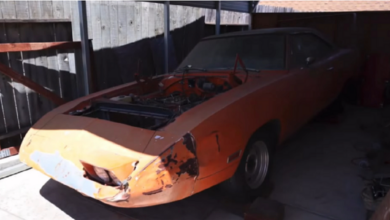 Photo of 1970 Plymouth Superbird Barn Find Sitting for 30 Years Shows Street Racing Scars.