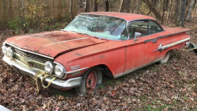Photo of Rare 1960 Chevrolet Impala 348 Tri-Power Found After Being Parked for Over 30 Years